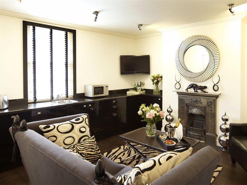 צ'לטנהם Strozzi Palace Suites By Mansley מראה חיצוני תמונה