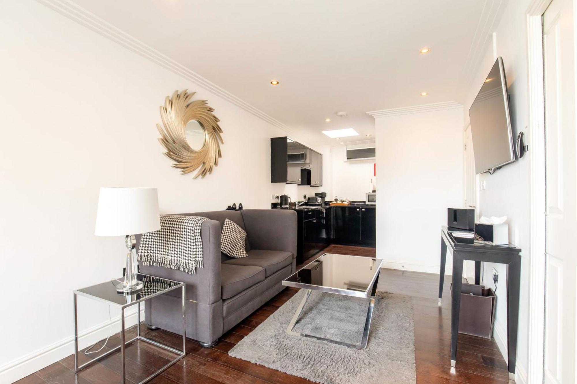 צ'לטנהם Strozzi Palace Suites By Mansley מראה חיצוני תמונה