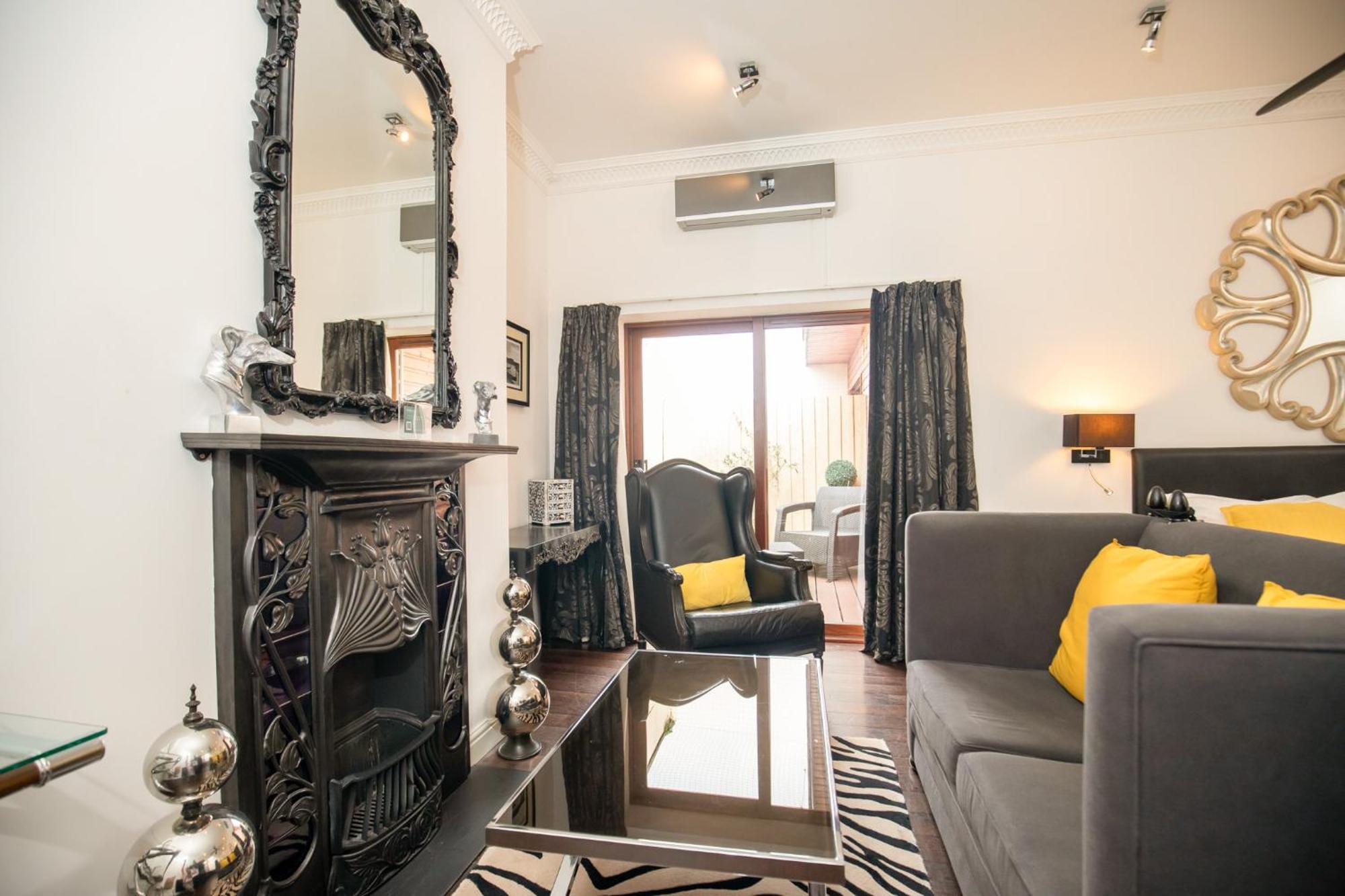 צ'לטנהם Strozzi Palace Suites By Mansley מראה חיצוני תמונה