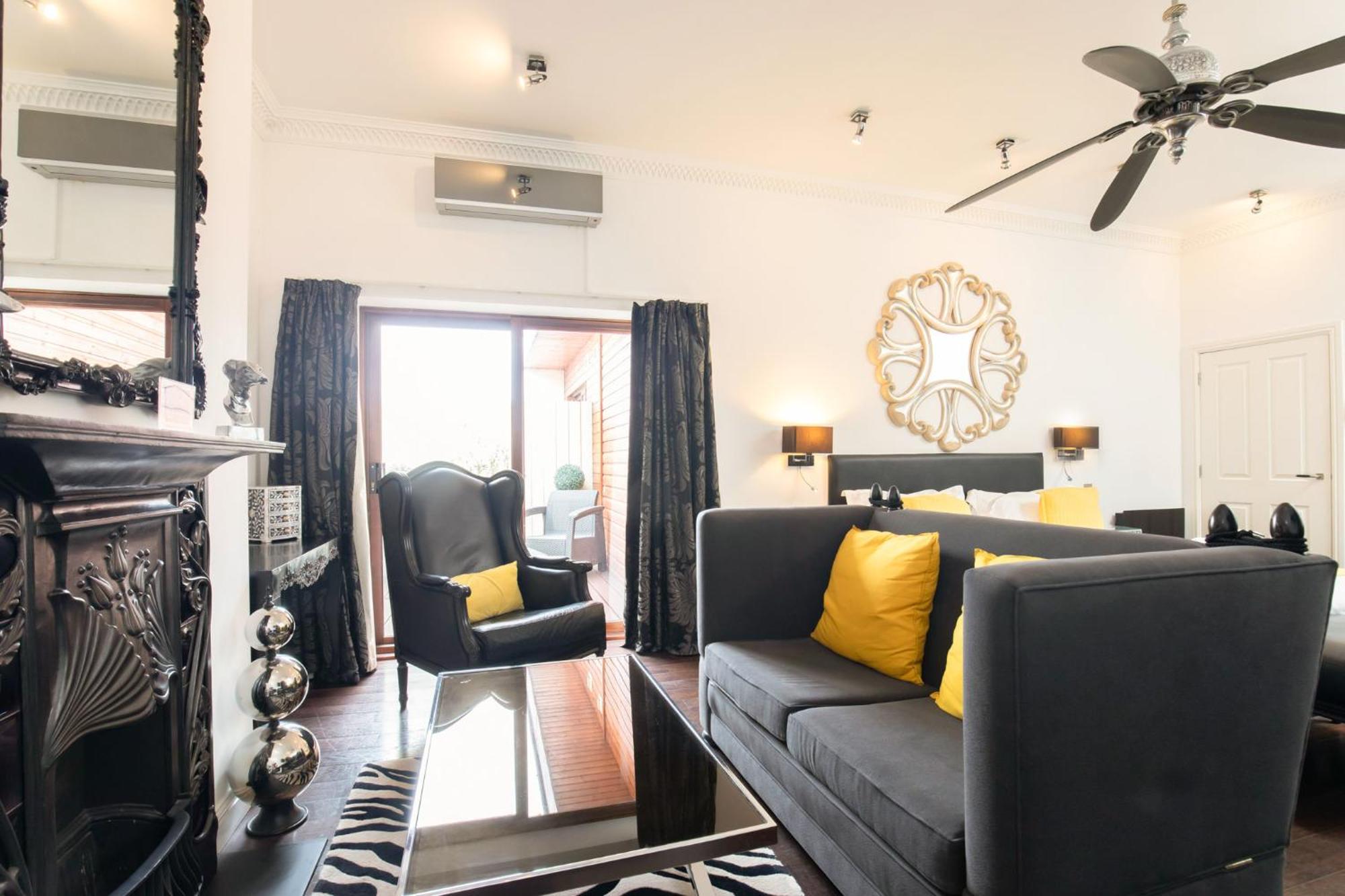 צ'לטנהם Strozzi Palace Suites By Mansley מראה חיצוני תמונה