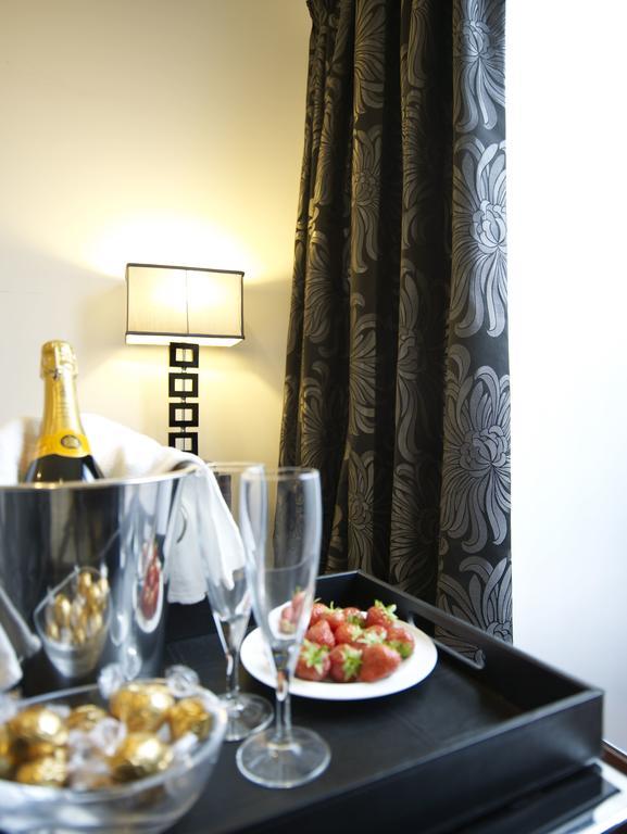 צ'לטנהם Strozzi Palace Suites By Mansley מראה חיצוני תמונה